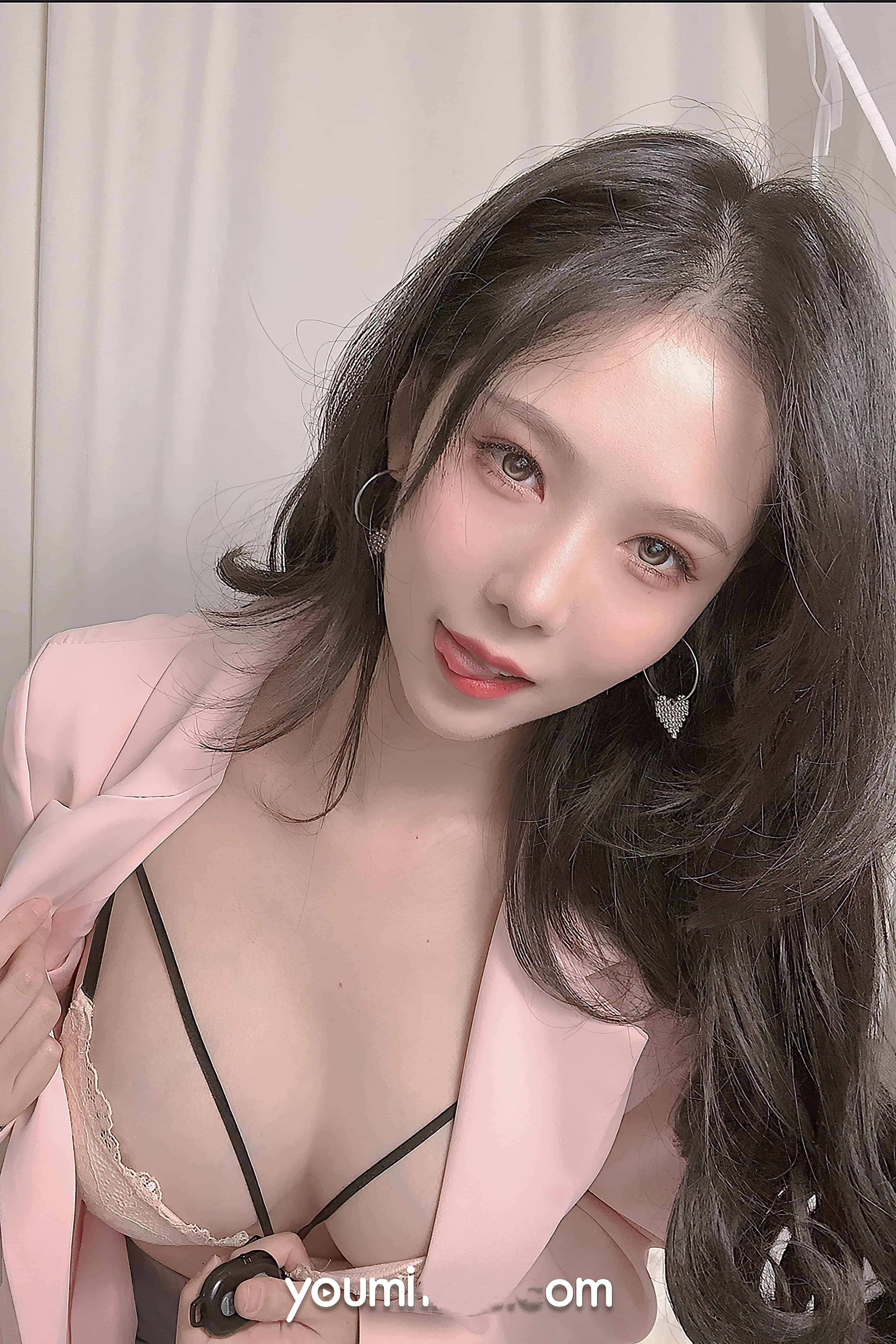 微博著名Coser抖娘利世合集5628P/49V/68.3G