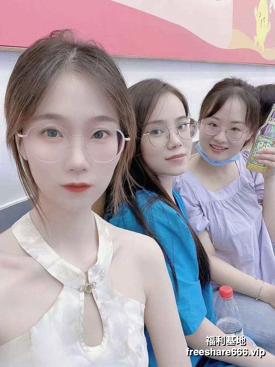 哈尔滨医科大学宦雅昕三洞全开淫荡至极，后入猛艹几下抽出来喷水如泉1V/8P/80.3M