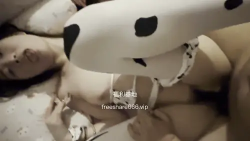 上海华东师范校花男友生日宴自家男友内射不雅视频流出15V/12P/985M