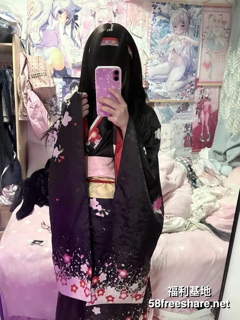 福利姬废柴少女家里蹲 588元付费门槛合集127V+2523P/14.7G