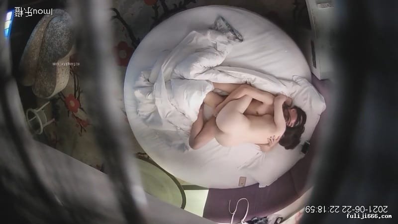 Hotel偷拍系列乐橙摄像头偷拍旗袍御姐上帝视角最完美的角度偷拍做爱3V/3.4G