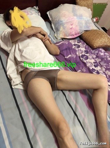 海角大神真实妈妈的路程乱伦全记录两次操尿亲妈5G