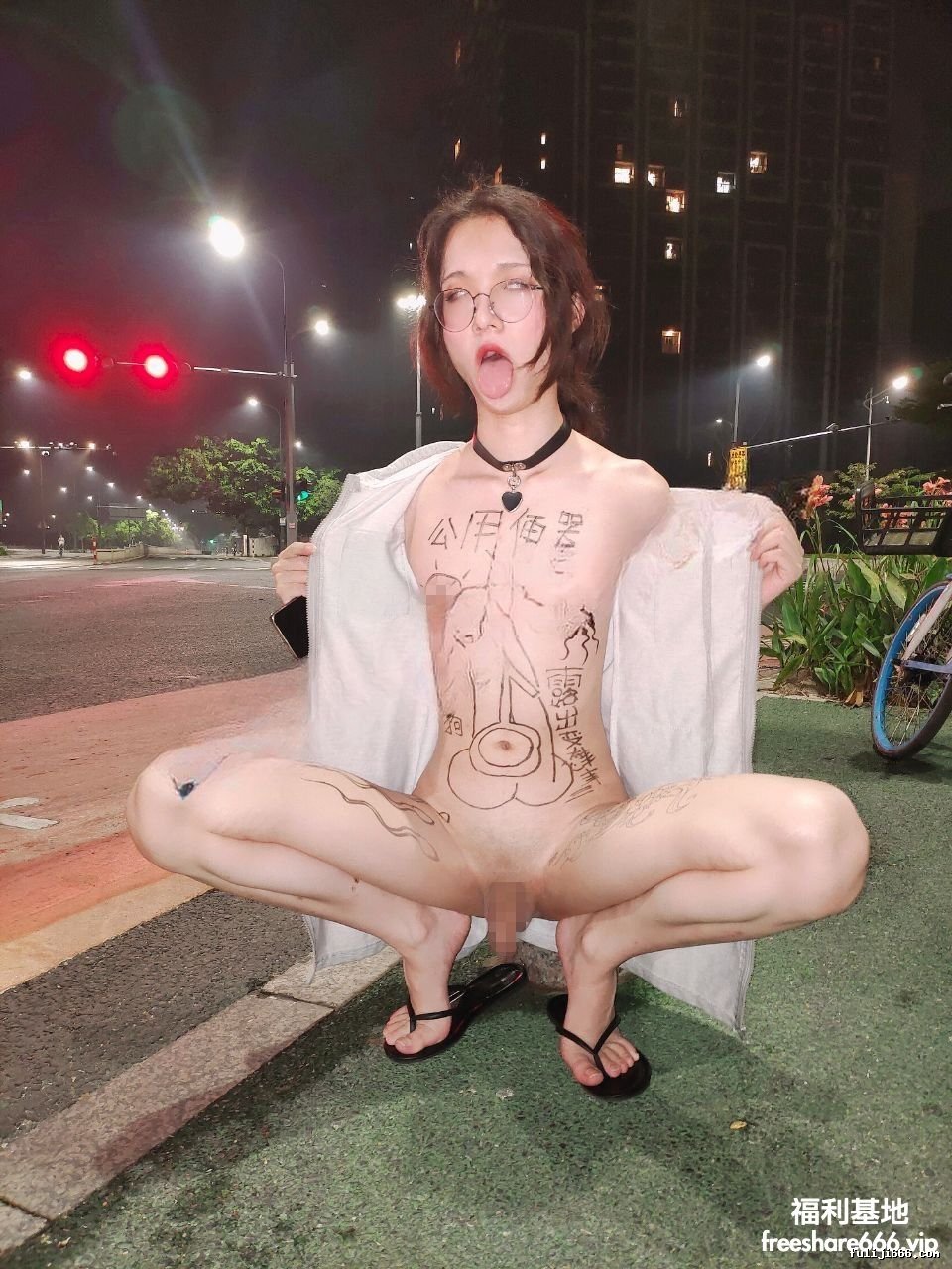 浙江173极品TS五彩斑斓的黑猫付费VIP福利14.1G