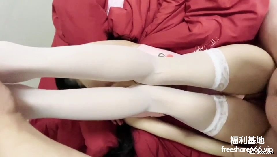 极品女大小纯与男友性爱自拍6P/103V/1.3G