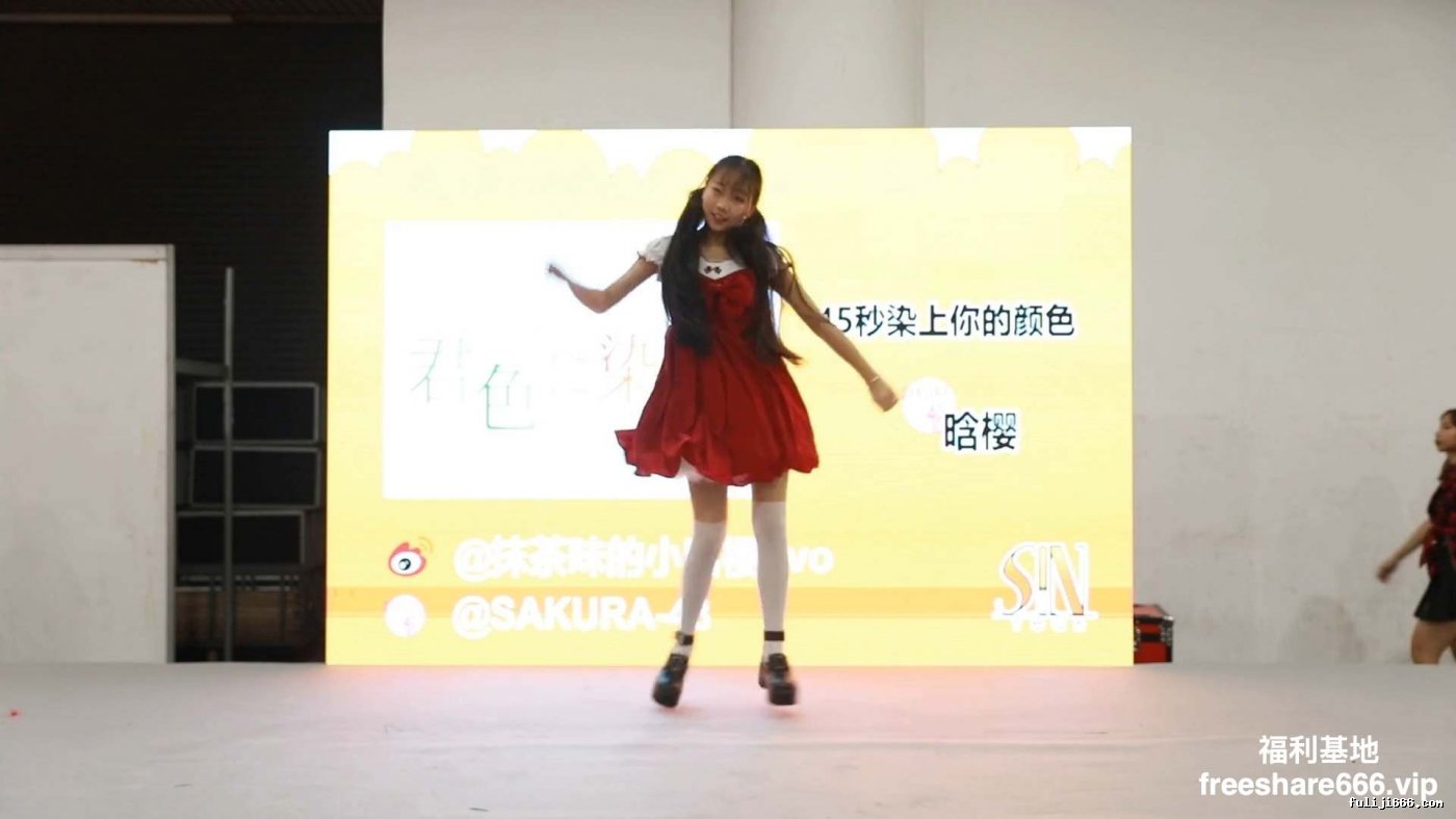 浆果儿超市公园户外大胆露出户外自慰34V/31G